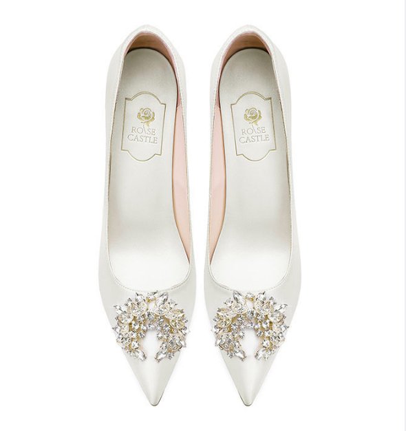 JunsuSyhn's tweet photo. Thread: Kasut pengantin berbaloi beli di Shopee! Bride to be wajib scroll thread ni! 😍

¹ Rhinestone Stiletto - Cantik sangat kasut ni. Harga mampu milik untuk bakal pengantin! Asian size. Lawa sangat

🔗 https://t.co/qbzfG762px https://t.co/MYiEbOgOFi