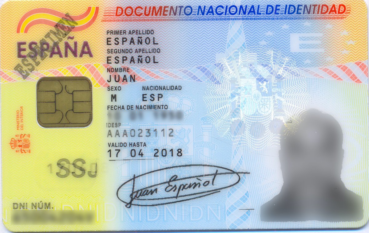 Ningún gobierno puede concederme o no la libertad de movimientos. Soy un ciudadano libre. Así figura en la Constitución de mi nación: España. No tengo que enseñar ningún pase a nadie. El DNI es mi única identificación y se a quien debo mostrarla. "RT si estas de acuerdo"