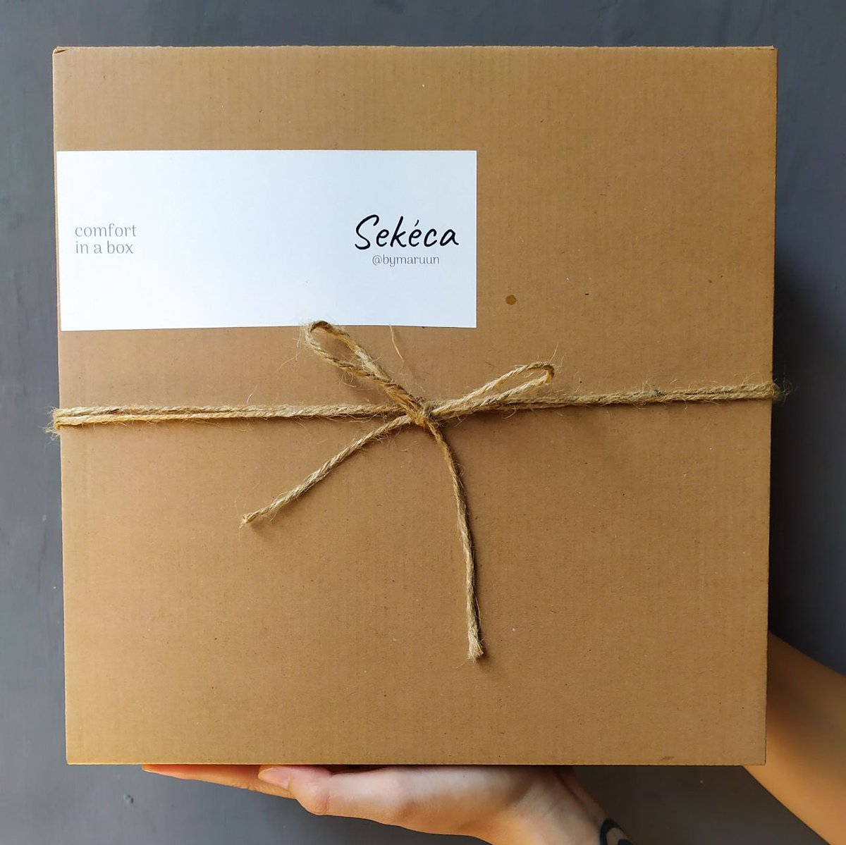 bymaruun's tweet photo. Selamat pagi!
Waa bulan November udah di ujung hari aja nih… Sudah ada plan untuk kirim Hampers Natal buat rayakan hari special bersama kesayangan?
NoMin punya penawaran menarik lho untuk Hampers Natal kamu 🥳
DM NoMin atau kontak di 081905678181 yuk untuk info lebih lanjut ❤️ https://t.co/KwOGSGeMWF