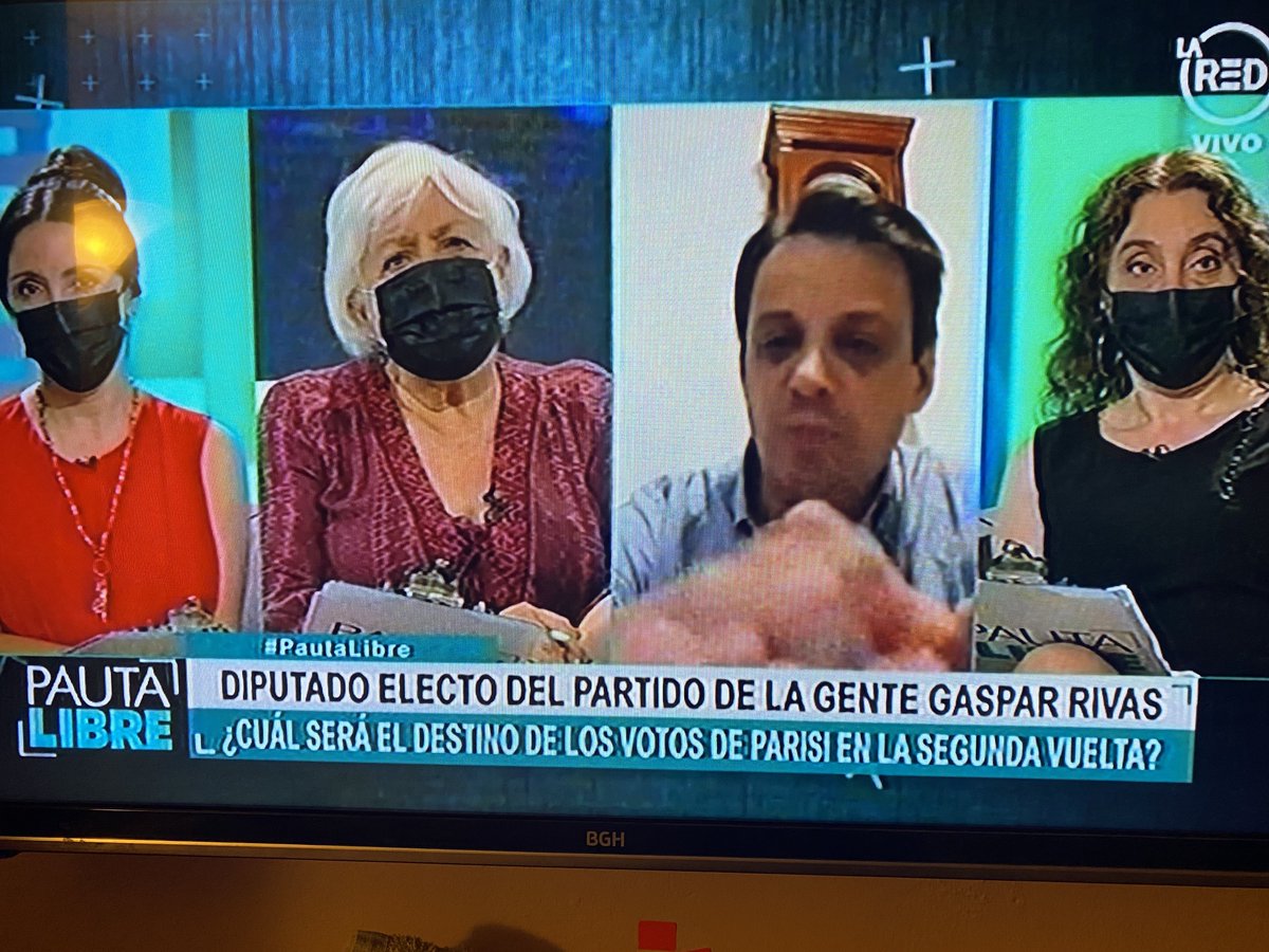 Vyckybetty's tweet photo. #PautaLibre
Gaspar Rivas porque te abstienes pfff!!!!
Necesitamos de todos estar en contra del fascismo !@GasparRivas https://t.co/ejGlUzlKQW