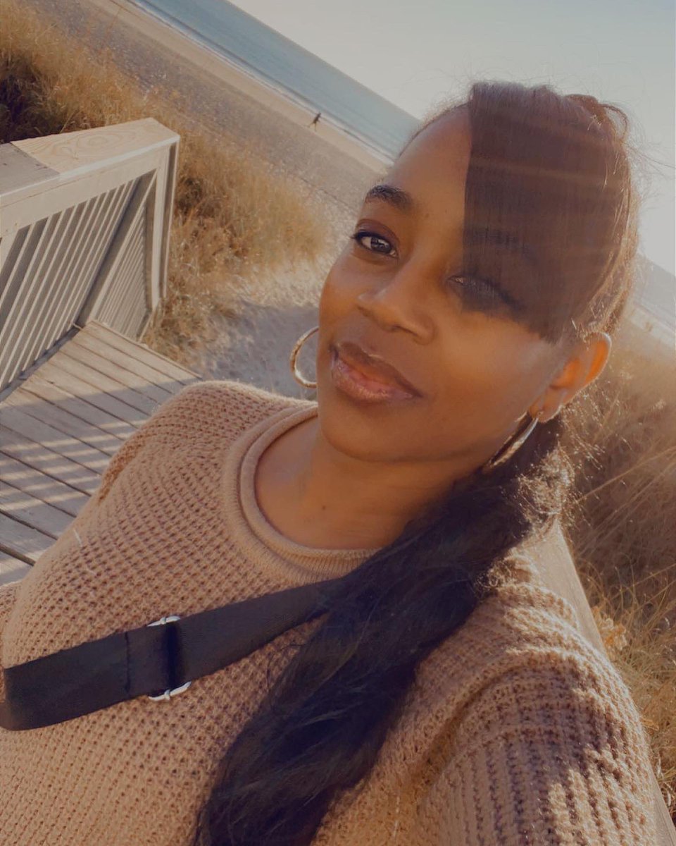 EricaMcCord4's tweet photo. Spent Thanksgiving on the beach with family #QualityTimeNeeded #LoveMyFamily https://t.co/UmBhBYRa0A