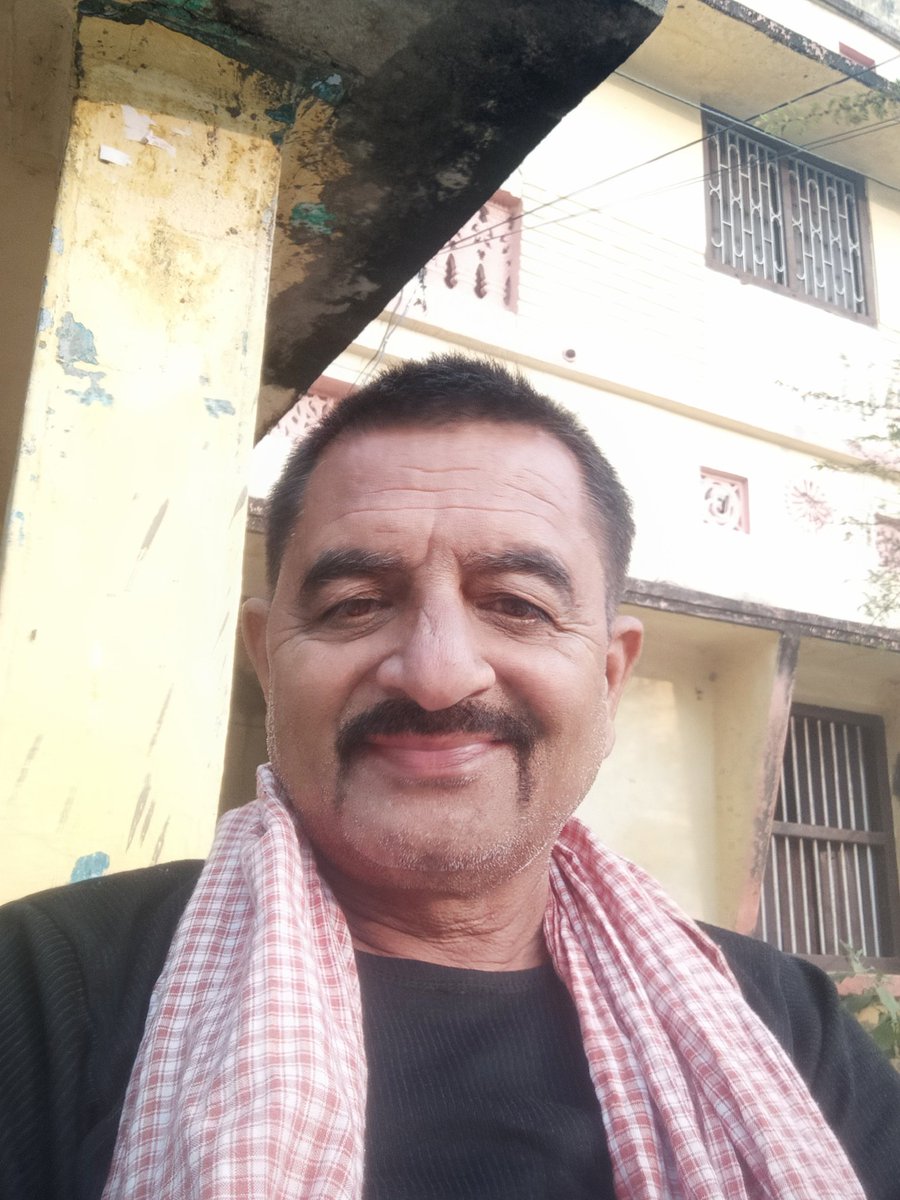 सभी को प़णाम आदाब सलाम।