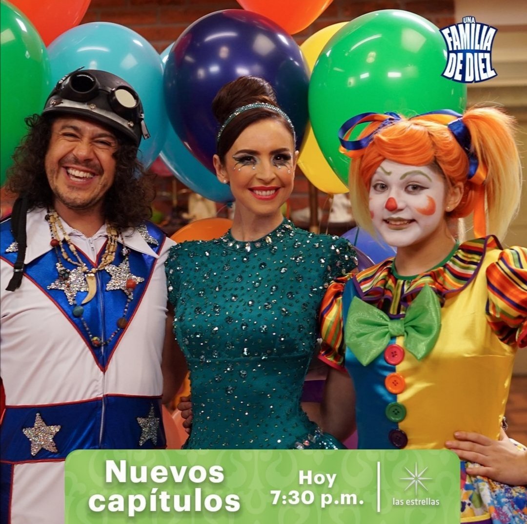 CesarHM172004's tweet photo. ¿ #UnaFamiliaDeDiez me dejarían hacerles una entrevista por favor 🥺🙏🏻🤗?
@kamylys 🥰
@JORGEODEPINEDO ⭐
@Marifergarcia88 🤩
@DannyLujan 😉
@RICH_MARGALEFF 🌟
@CarlosIgnacioTV 👍🏻
@TadeoBonavides8 😎
@andreatorreh 😍
@MoisesIvanMora ✨
@MarianabotasL❤️
#zullykeith 👌 https://t.co/SYLzFjZKED