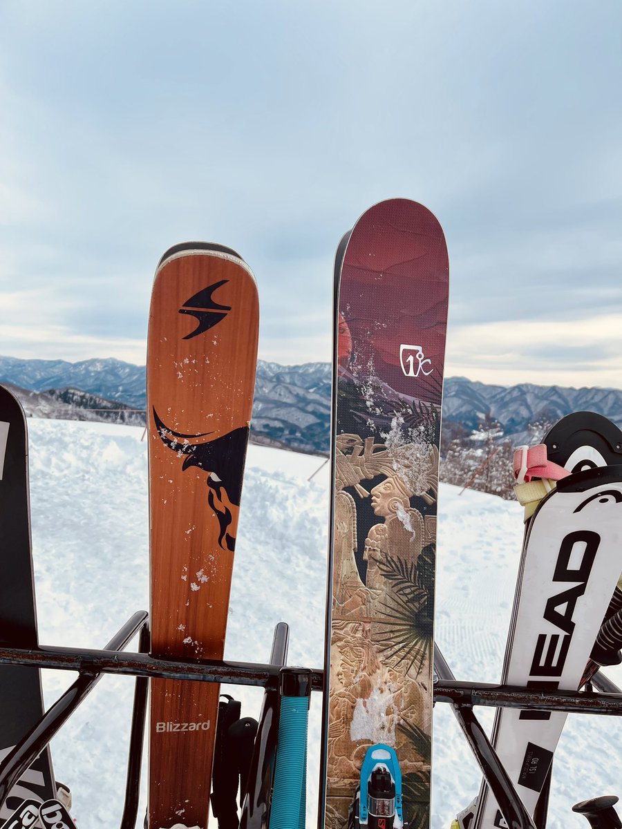 sorauminet's tweet photo. 八方最高〜に気持ち良い！こんなシーズンイン初めてだ！（いつもはきしめん） #icelantic #nomad115 https://t.co/beROEBCaSN