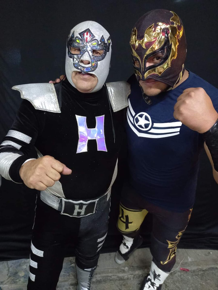 LaTijeraLucha's tweet photo. La primera lucha de regalo en #ArenaAztecaBudokan es para el bando técnico #CapitanHumo, #GuardianDelEspacio y #Jetaman ante #Fujitivo, #Audio e #Infinity en contienda con gran garra para abrir el festejo que la #DinastiaMoreno tiene preparado para el público de Neza.
#latijera https://t.co/JDv81Zm1QI
