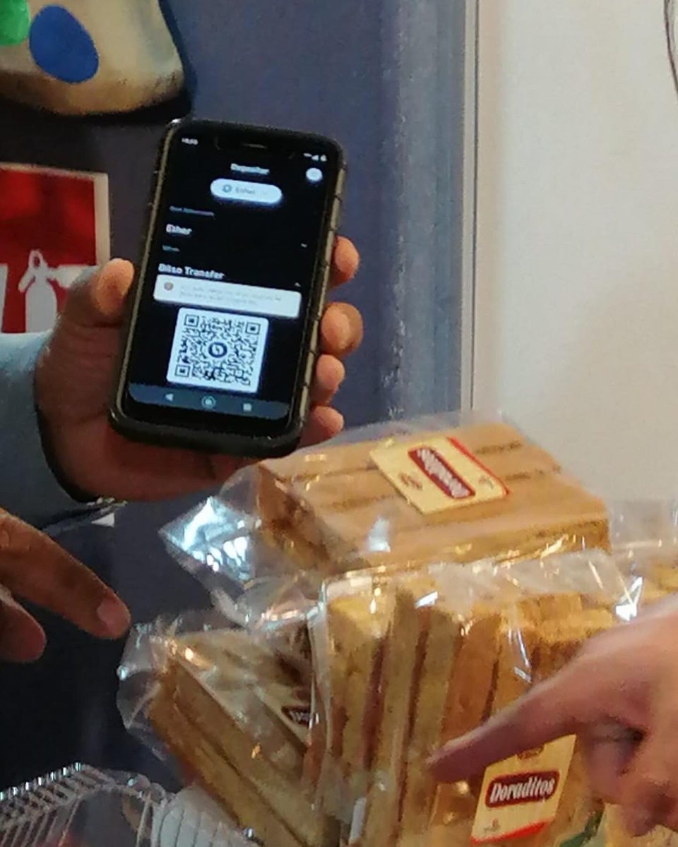 MarioArnulfoSO's tweet photo. Recibiendo el pago con #Ethereum Galleta para decorar, en #CasadelaGalleta Gracias #BitsoTransfer súper rápido y seguro. Mil gracias @Bitso gracias comunidad @Lalocripto @elianhuesca @gvpancho https://t.co/zp7I7j3sHg