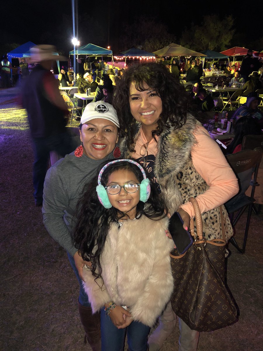 Connievs2113's tweet photo. Swing by and check out the newest rustic outdoor venue! We cater to educational tours, recreational pass times, concerts, quinces, gender reveals, etc. Free events for first responders! Contact @Connievs2113 or email @thebackyard_outdoorvenue@gmail.com https://t.co/ERQNaYeikg