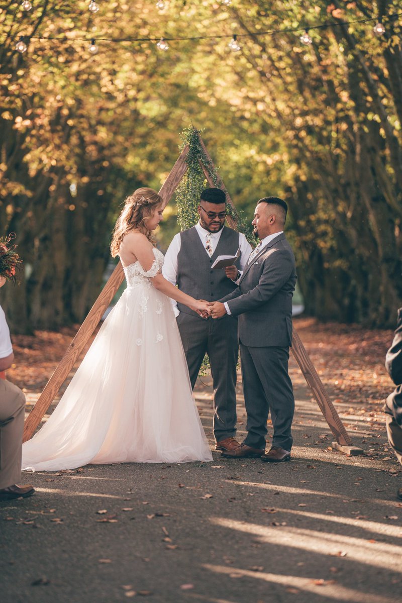 kivraan's tweet photo. So stoked to finally share these on twitter! 

Mr and Mrs Pineda 😊 https://t.co/Me8i739Cra