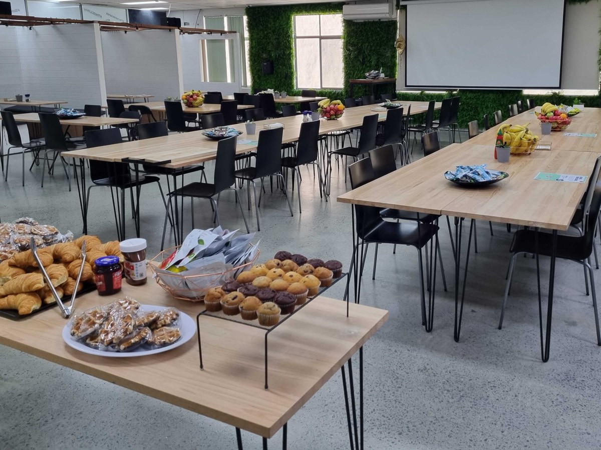 BGLcorp's tweet photo. Happy Monday!
We are ready to welcome our BGL Family back to the office! π
We are SO excited to see our teammates in person again! π
How are you welcoming your team members back?
#Back2BGL #BGLWelcomeHome #BGL #TheBGLWay https://t.co/G4lOOwv6Zb