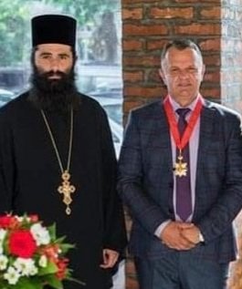 MirkoPoledica78's tweet photo. Kakav je to orden od SPC dobio bagerista iz Šapca?

Možda zbog toga što je bagerom pokušao da rastera ljude koji veruju u bolju i pravedniju državu 👇 https://t.co/HL09vIqR3d