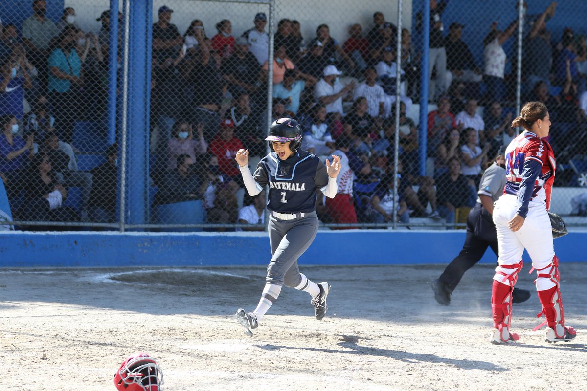#Softbol Bien jugado chicas!!! 💯🥎🏆
Guatemala ganó el título del Campeonato Centroamericano Mayor Femenino de softbol, tras vencer en emotivo duelo a Panamá por pizarra de 9-4. 👏🏼🔝🇬🇹

#PasiónPorGuatemala #NuestraMetaLosValores