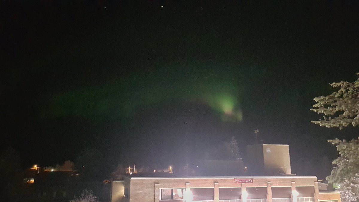 blinkeujade's tweet photo. Dreams do come true.🤧🌌🌌

#firsttime #northernlights #bucketlistchecked 
#elevenpm #negative15

#firsttime #northernlights
#auroraborealis #bucketlistchecked 
#elevenpm #negative15 https://t.co/lay1JOxrpV