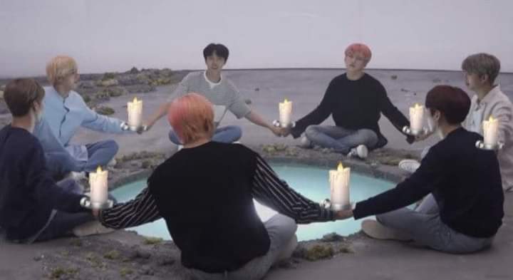 pwrettiess_g's tweet photo. Manifestando tour en latam y nuevo álbum para el próximo año amén🕯️
#BTSCONCERT #btsconcertLA @BTS_twt https://t.co/EqnFG1QmZO