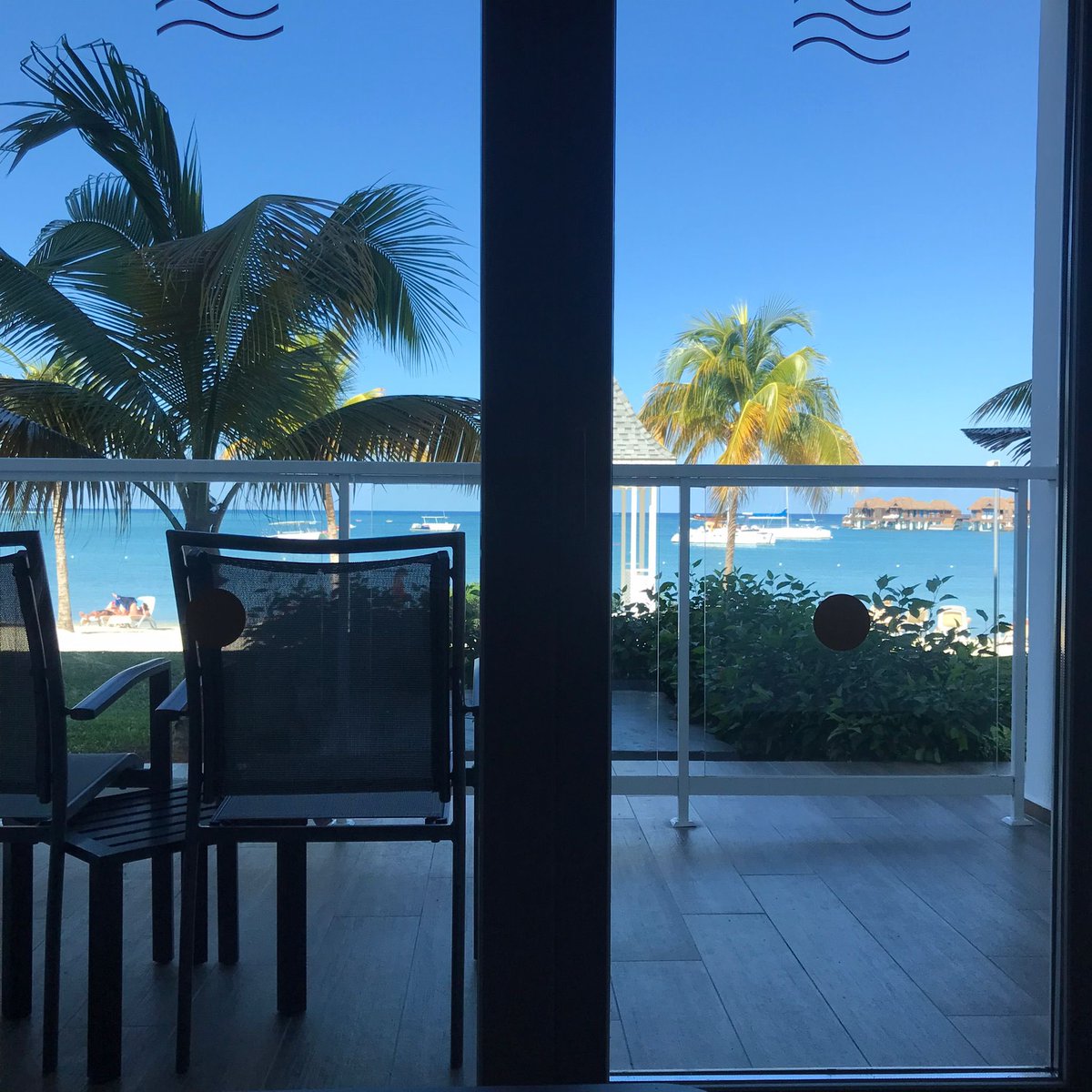 TravelPP_Expert's tweet photo. Kolejna grupa #incentivetravel 
W nastroju "#Jamaica no problem", więc wszyscy są niesamowicie zrelaksowani i rozpoczynają drugi dzień pobytu w hotelu #RIU Montego Bay🍹 https://t.co/gLZ1C3Pm8t