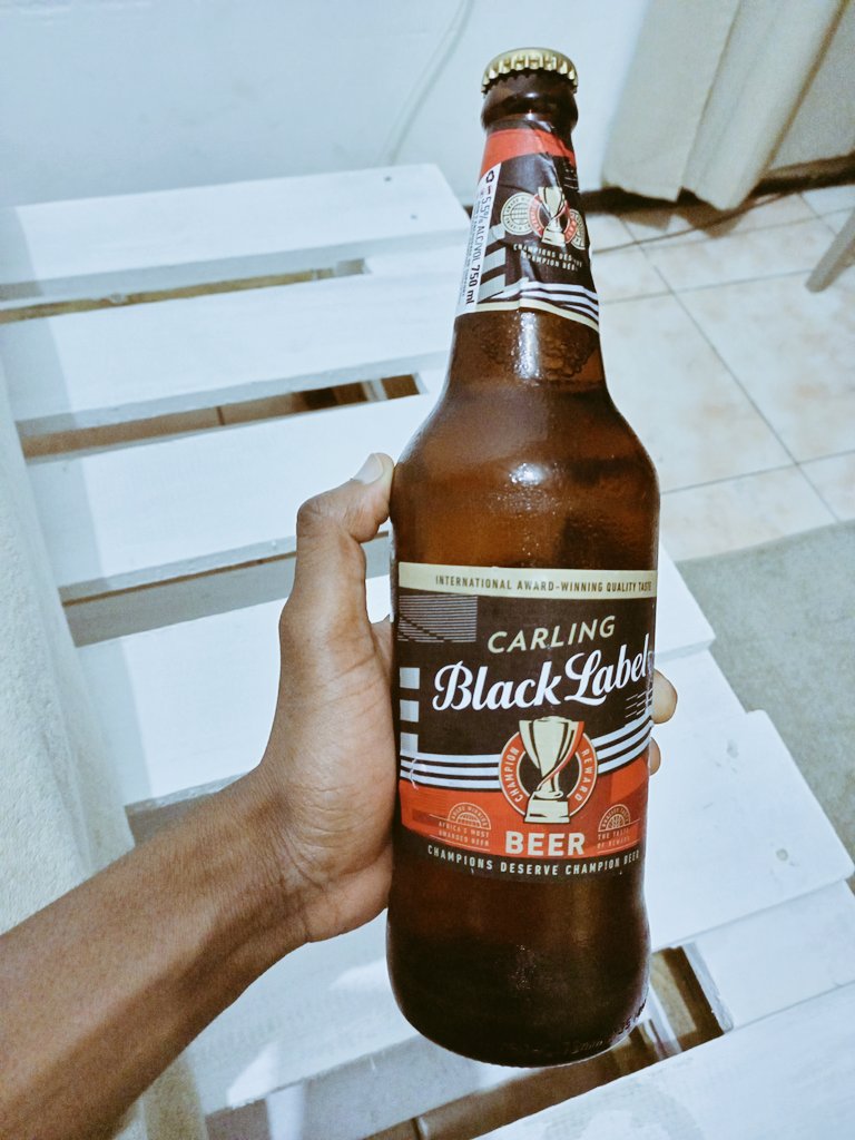 Unclemomo_'s tweet photo. Sometimes I try out some DIY stuff not the best but I fucking did it π then later use a champion beer for relaxation πΊ
@blacklabelsa
#DIYbed https://t.co/b3kC4vD0hu