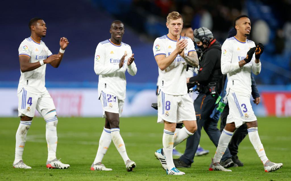 ToniKroos's tweet photo. The Bernabéu was amazing today! 👏🏻👏🏻👏🏻 https://t.co/kQST27dmUD
