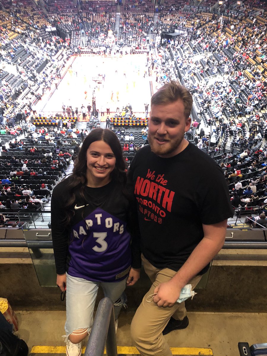 tiapucci8's tweet photo. #WeTheNorth first game back!❤️@Raptors @TangerineHoops https://t.co/RvCS52ToSq