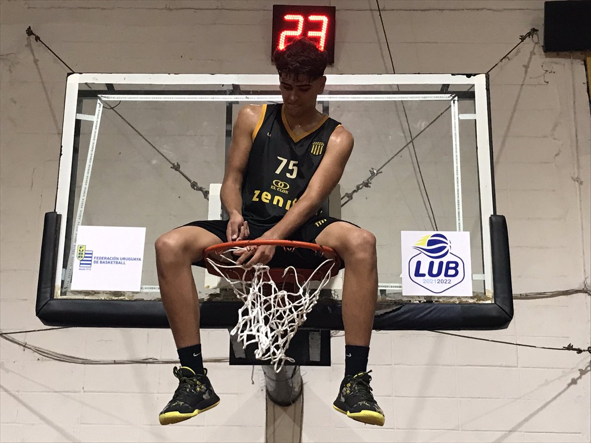 gustavaso1971's tweet photo. ☄️☄️ @BasketCAPuy #Formativas2021
Campeónes U17
Felicitaciones a los jugadores y CT por la humildad, el trabajo y el compañerismo demostrado en todo el año!
Vamos los pibes del club siempre! https://t.co/WeIfDZfFD6