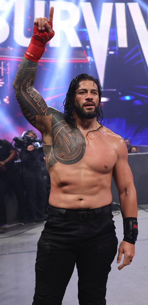 BigTimeWidow's tweet photo. Appreciate him and give him his flowers while he's here. 

#WWE #RomanReigns #UniversalChampion #451Days
#HeadOfTheTable #TribalChief #TheBloodline #WeTheOnes https://t.co/l9l8itkqwf