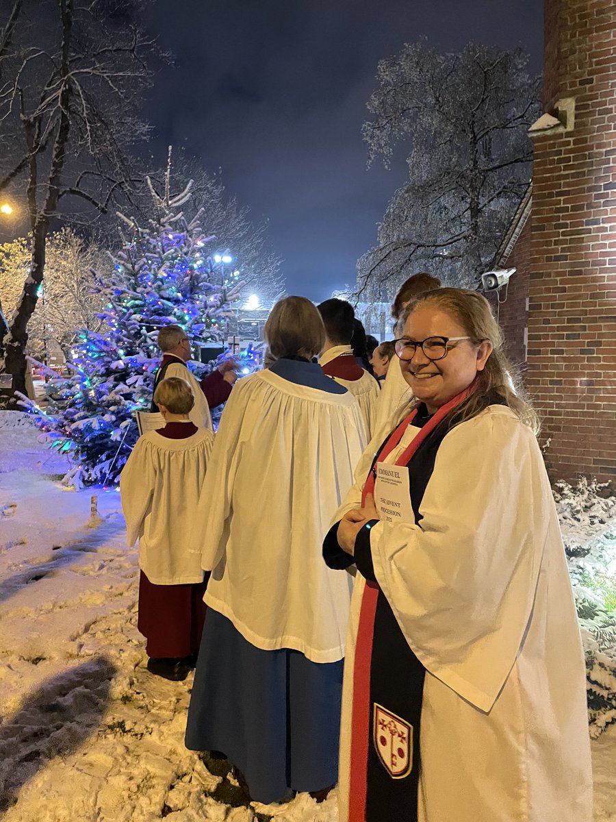 StPeters_SC's tweet photo. A wonderful evening as members of St. Peter’s choir joined the choir of Emmanuel, Wylde Green, for Advent Carols. The service concluded outside as @Mayor_RoyalSC turned on the Christmas Tree lights. https://t.co/OUyxDBiewH