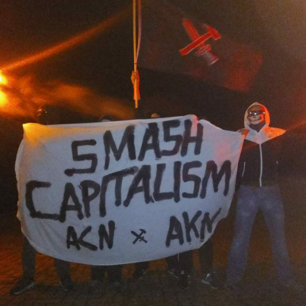 AltLeftRevolt's tweet photo. Smash Capitalism!
#nationalbolshevism #strasser #strasserism #nazbol #natbol #Socialism #nationalism #communism #anarchism https://t.co/baP2S0nC86