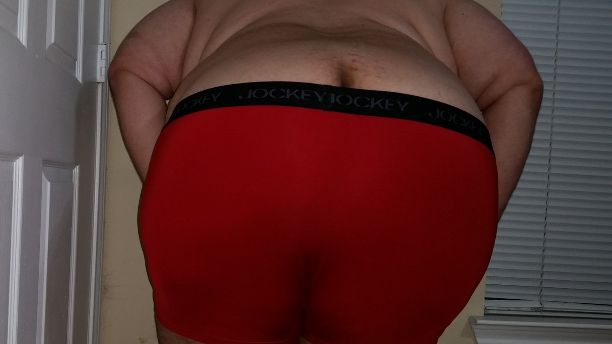 Just a few vintage pics of my big ass and belly. https://onlyfans.com/trunk...