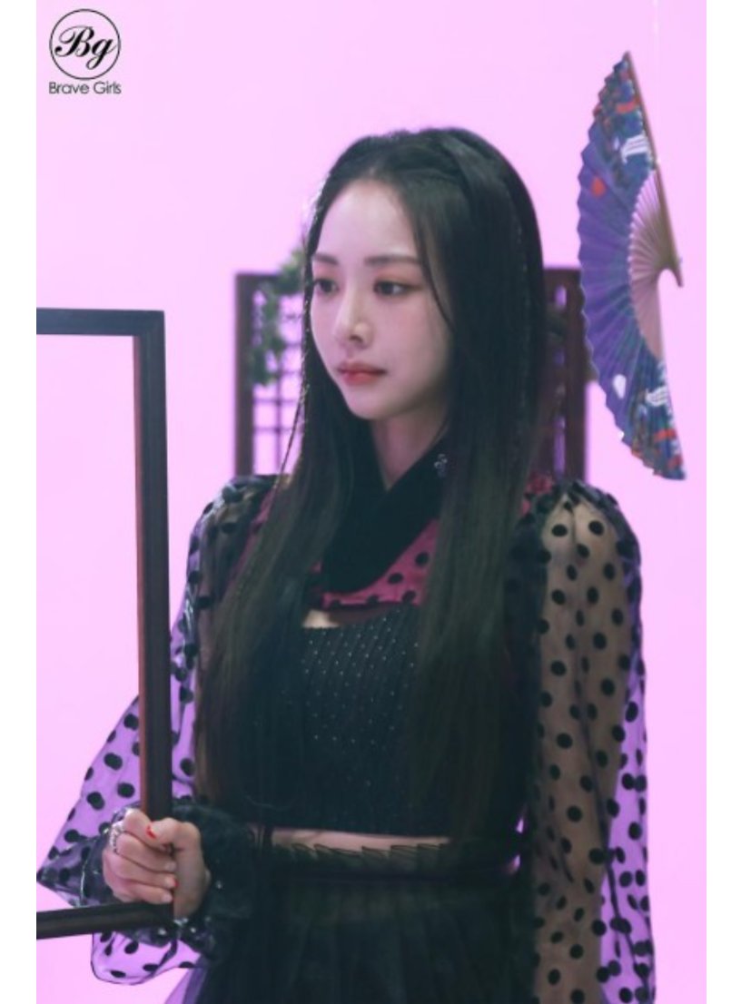 브레이브걸스 네이버 포스트에 공개된 naver.me/GFTcOmVx
기로에의 블랙도트 크롭저고리를 입으신 사랑스런 은지님🤗 멋진 사진!감사합니다!! #브레이브걸스 #브레이브걸스은지 #bravegirlseunji