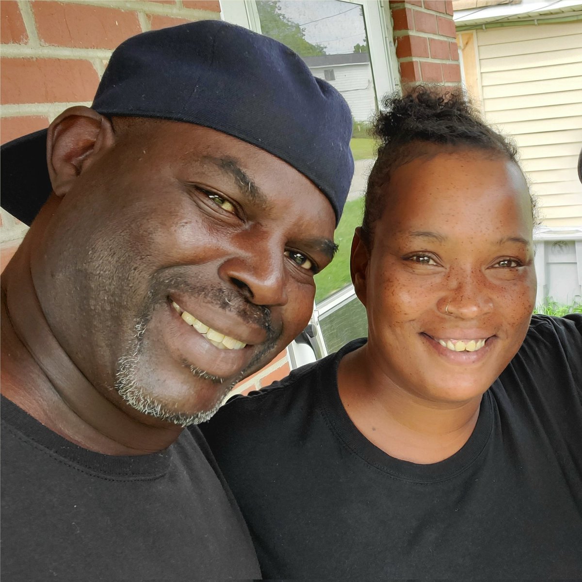 GavinGrimmSEP's tweet photo. A wonderful update, shared by request! Donald and Sayquanna are both still housed through the holiday season. They have both found employment but need some help with either a bus pass or fare, failing the amount needed for a pass. Please share and donate to (($))donaldrgraham https://t.co/tB9iIVnorW