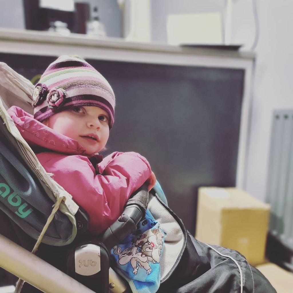 yi5h's tweet photo. Cheeky baby  keeps turning away when I want to take a photo 🤣 gotcha #dailyBaby https://t.co/D3ZWfrGzED https://t.co/rsKczUZyXh