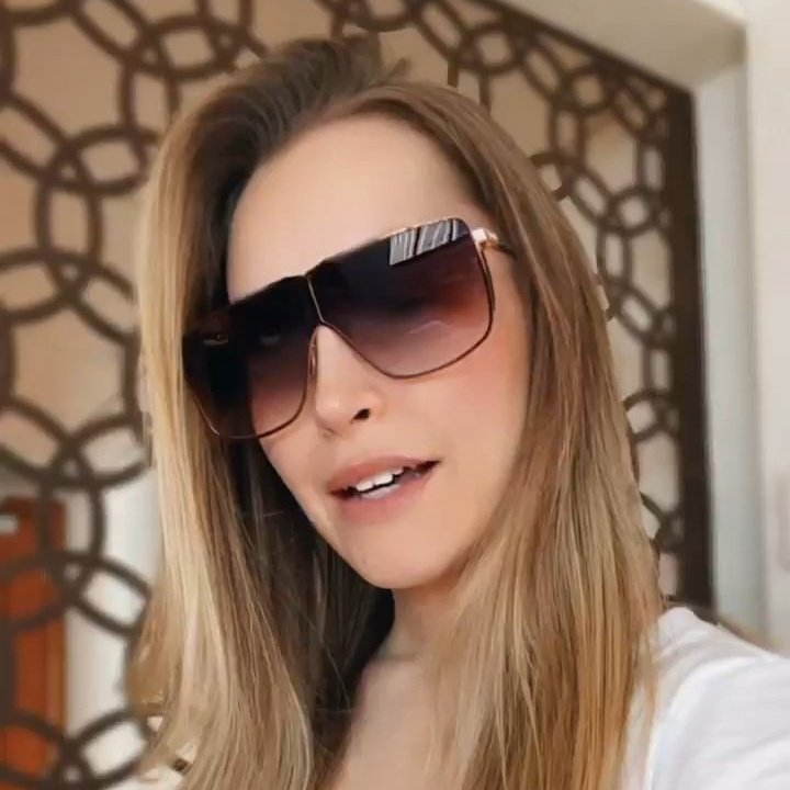 Marianasensata's tweet photo. Bora de Tag para essa aniversariante.
BDAY DA DIAZ https://t.co/WrQlzMozb2