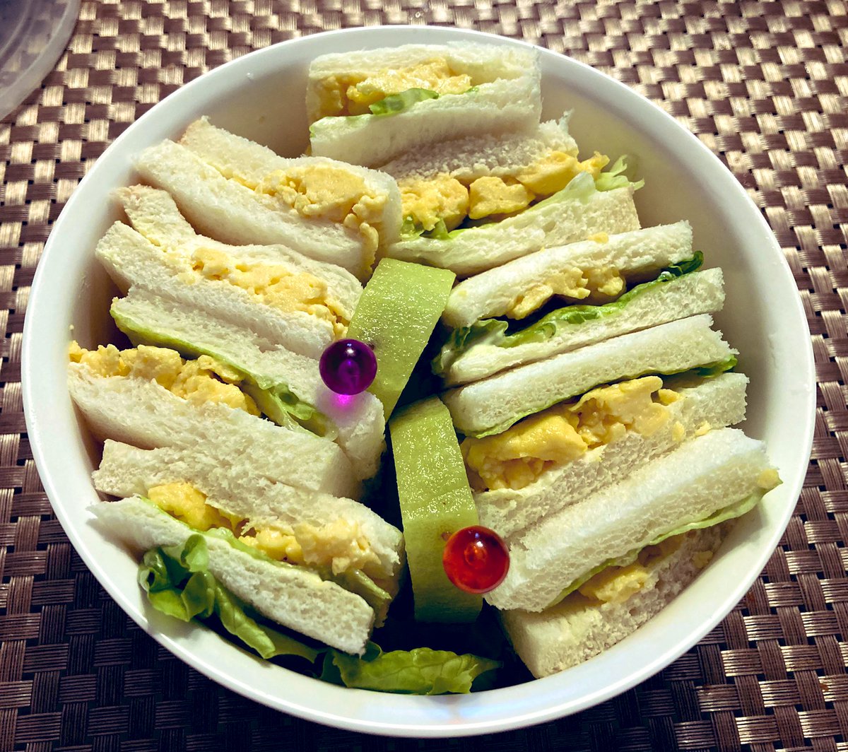 お弁当シリーズ🍱 ✧黄色と緑 炒り卵サンドイッチ