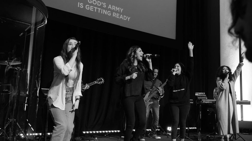 OasisChurchLV's tweet photo. Our heart’s cry = HOLY SPIRIT HAVE YOUR WAY IN US. HAVE YOUR WAY IN EVERY SERVICE, IN EVERY MOMENT. WE DON’T CARE WHAT IT LOOKS LIKE!!🤍🕊

The presence of God &amp; the leading of the Holy Spirit is our TOP priority.🙌🏻

#RowlettShallBeSaved #RowlettForJesus
#PresenceDrivenChurch https://t.co/Qk5F9pgt75