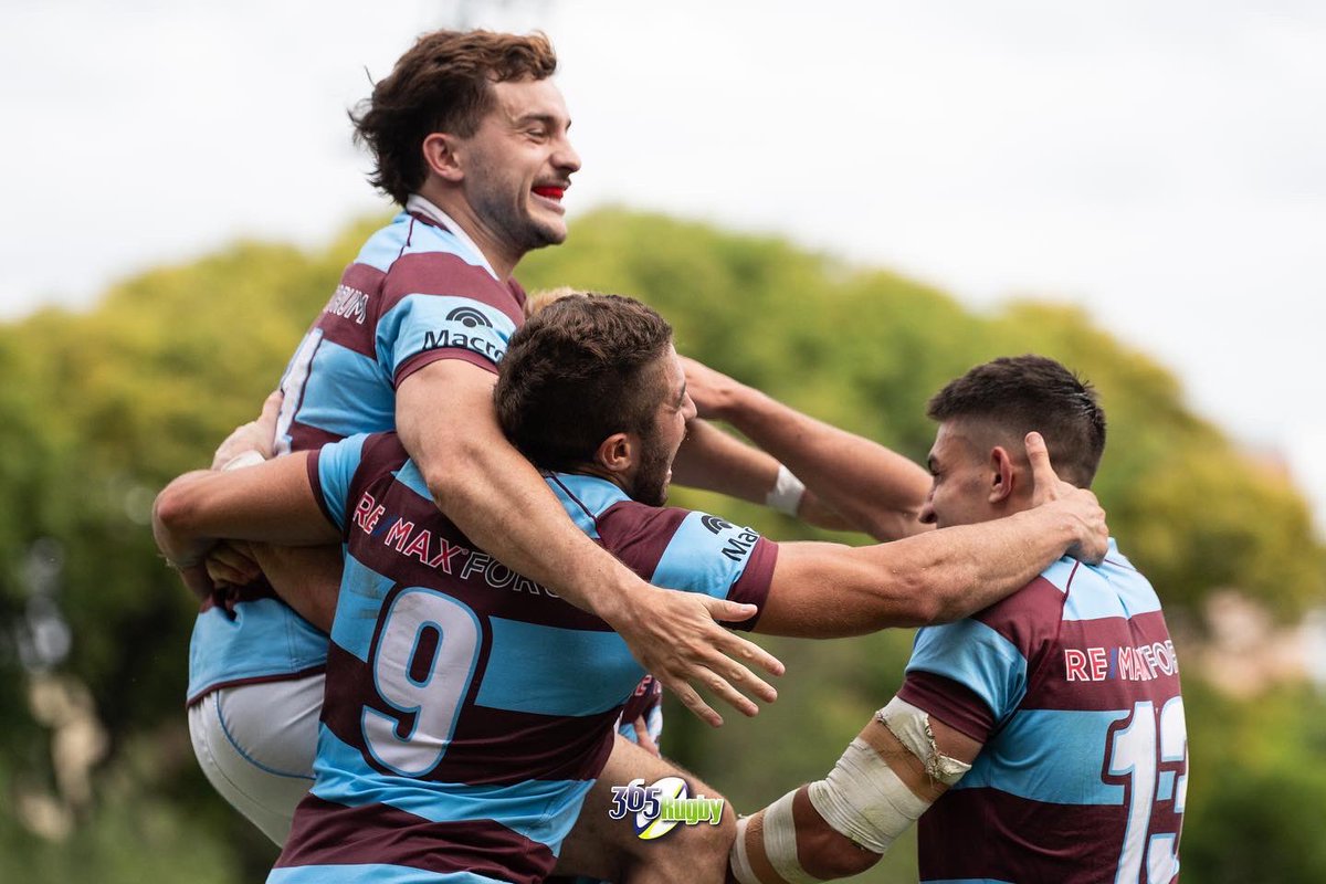 365Rugby's tweet photo. La FeLiCiDaD 😃🙌 fue toda de @plazajewell 🔵🔴 que volvió a la máxima categoría de la #URBA 🙌👏 https://t.co/iVzcjShKGD