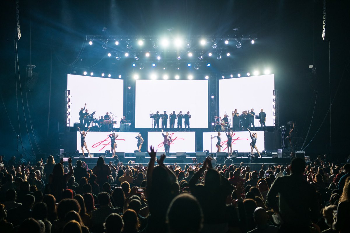 ldpgpr's tweet image. Let's end the week off with a few shots from Joseph Fonseca! #LightingDesign