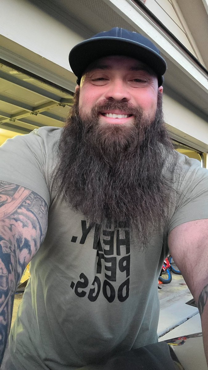 Miguelthebeard's tweet photo. Sunday fun day! #selfie #beard #bearded #beardlife #beardlifestyle #beardflexing #beardporn #beardonpoint #beardseason #beardbeast #beardgains #thatbeard #bald #baldandbearded #noshavelife #shewantstheb #pogonophile https://t.co/A0SpJLhguj