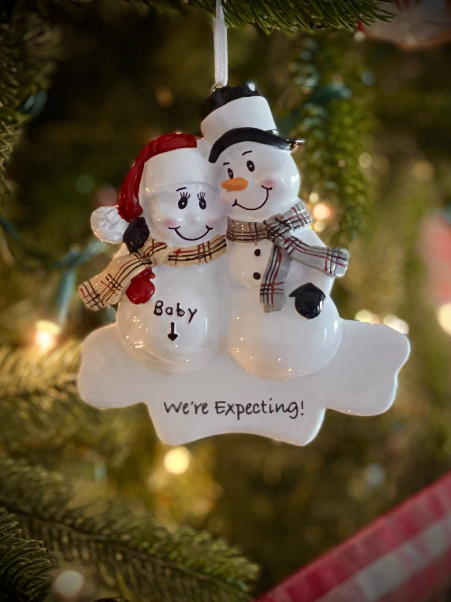 I can’t possibly wait any longer! After 17 years my parents are finally having a baby ❤️ I’m going to be a big brother! And to make it even better the baby is due July 4th which is my birthday! #birthday #Christmas #celebrate #Christmas Eve #cats #CatsOfTwitter #love #baby #love