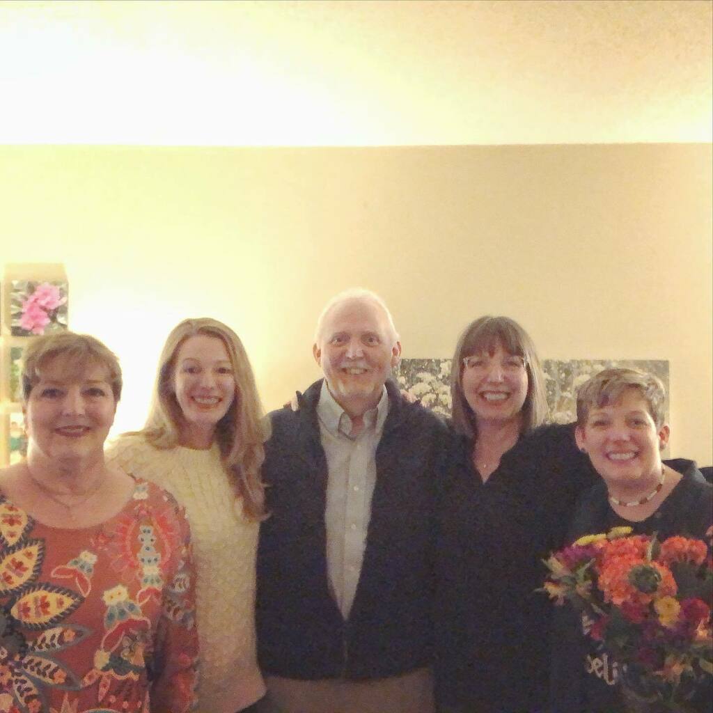 CharityJen's tweet photo. Even when I babble incessantly, they still listen. Love this family so much!
β€οΈπ·
#familytime #lotsalaughs #manydrinks #couldhavestayedallnight #missthemsomuch https://t.co/xH2BcIQAKF