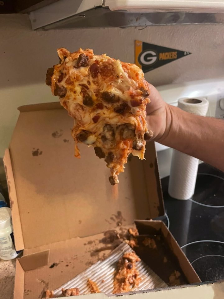 SarahLynneB's tweet photo. #DominosPizzaPics @dominos  check out the flop on this bad boy #okoboji https://t.co/Z4EvuFwwL6