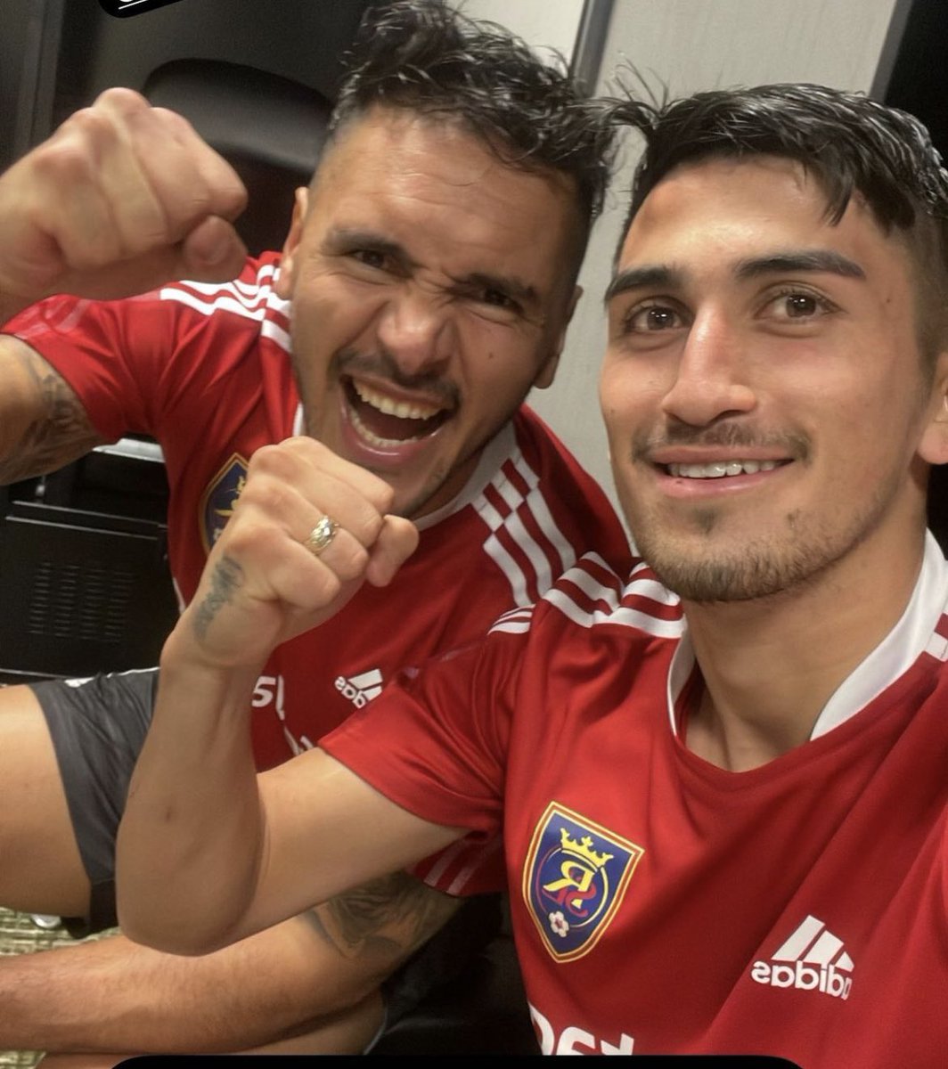 PdCampeon's tweet photo. #EEUU Pablo Quique #Ruiz, formado en @CAIsemillero. Y el @realsaltlake son finalistas en la #ConferenciaOeste de la @MLS. Vencieron al #SportingKansas y jugarán la definición ante el #Timbers. El comodorense fue titular. https://t.co/eNDfaBFzHn