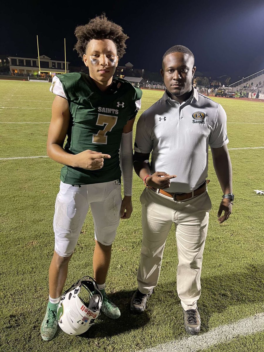 CoachDTownsend's tweet photo. Coaching at @Football_BCS middle and high was the best. I made new friends and family. The coaching staff impacted me ALOT, I Love Them Guys so much. The players, Administrators, students,fans, and trainers were cool to be around. #ThanksForTheOpportunity #Year2incoming #Grateful https://t.co/saTt6KFezF
