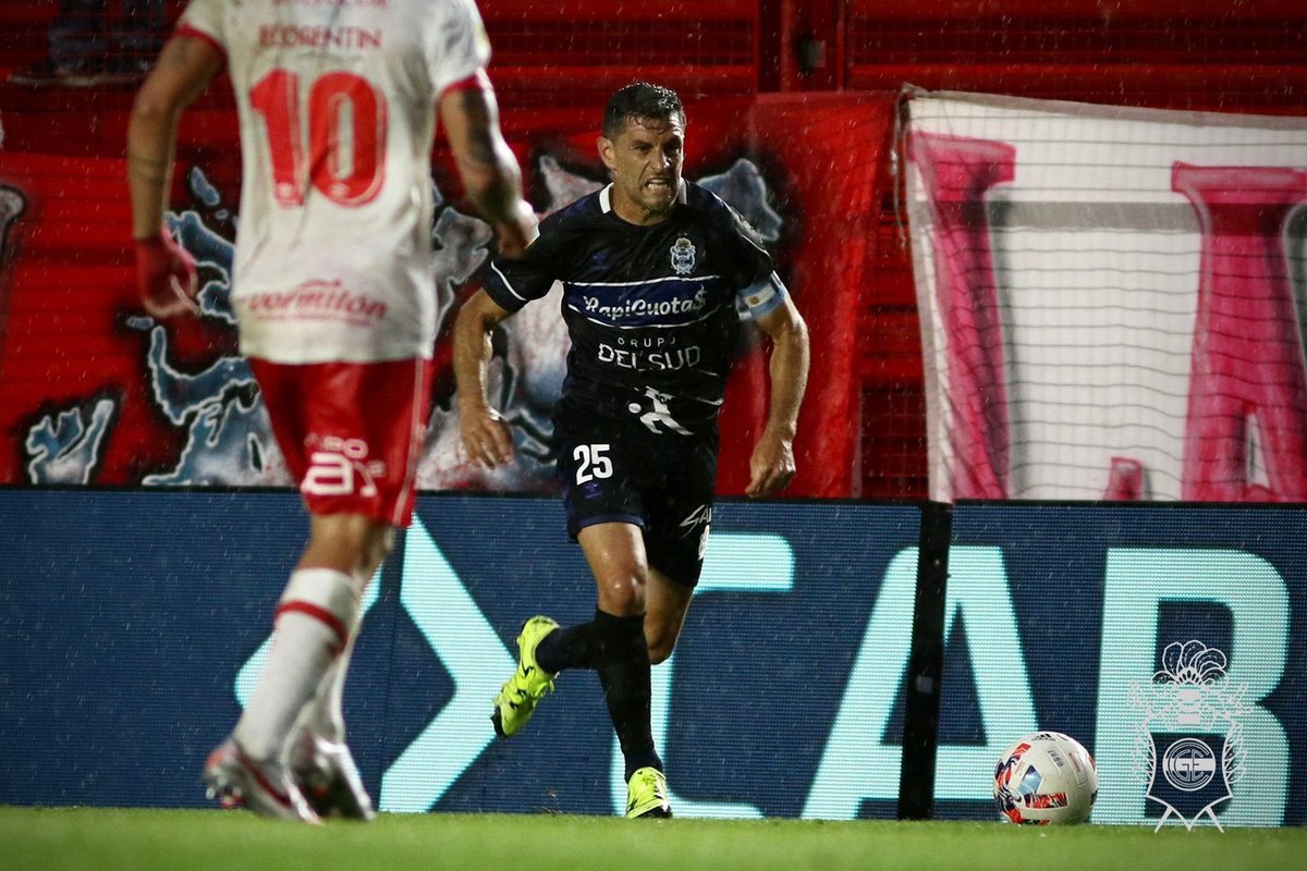 gimnasiaoficial's tweet photo. ⚽️ ¡Final del Partido!

#Gimnasia 0-3 #ArgJuniors. https://t.co/AJS0oVrjd1