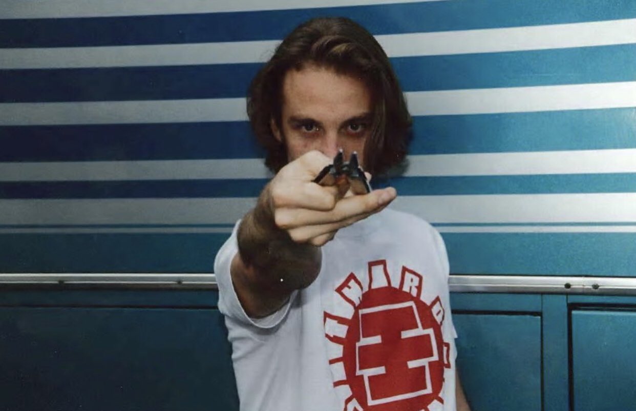 Happy 59th birthday to matt cameron, aka the best drummer in the grunge scene imo<3 