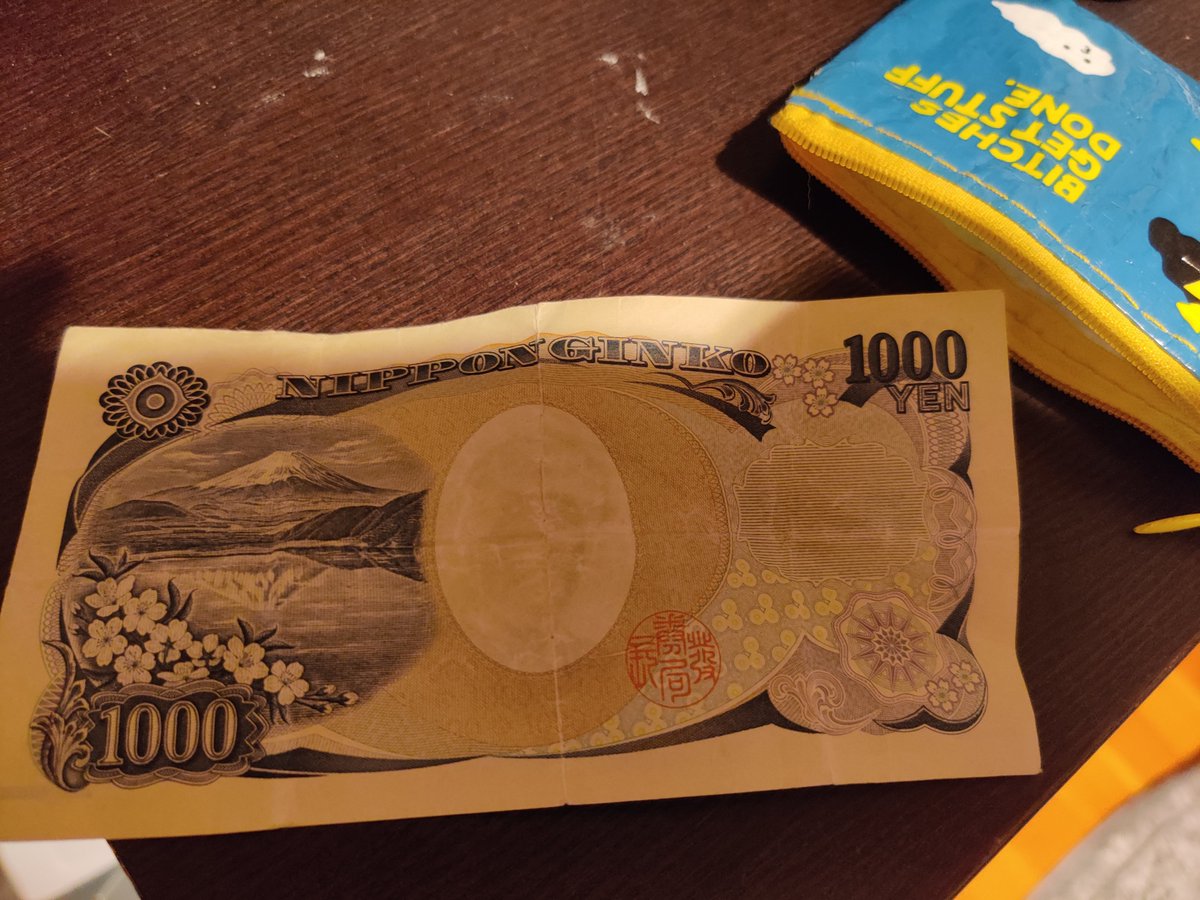 katypearce's tweet photo. I'm traveling this week for the first time in a long time. I need my mini wallet. I opened it and found cash from #ica16? https://t.co/uJohCOACWb