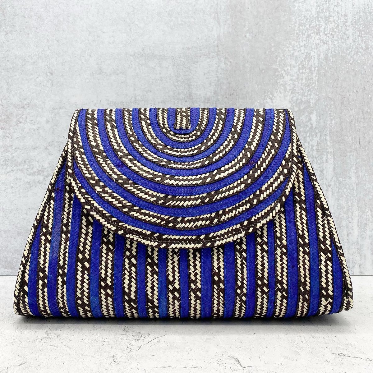 shopmanomagna's tweet photo. 20% off with code: GIVETHANKS 
#SmallBusinessSaturday #SmallBusiness #CyberMonday 
https://t.co/eiEkbYLfdw https://t.co/auiS3epQQF