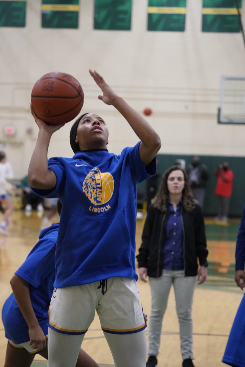 Hoop_Recruit_'s tweet photo. Next up, Mount Notre Dame vs. Gahanna Lincoln https://t.co/fwMW8dwFuL