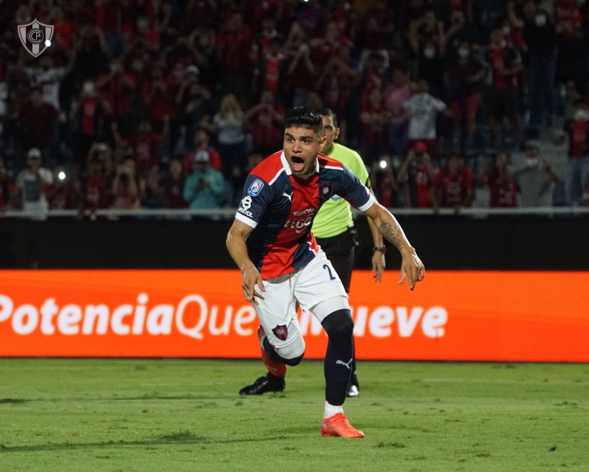 🌪 #GanóElMásPopular 🔵🔴