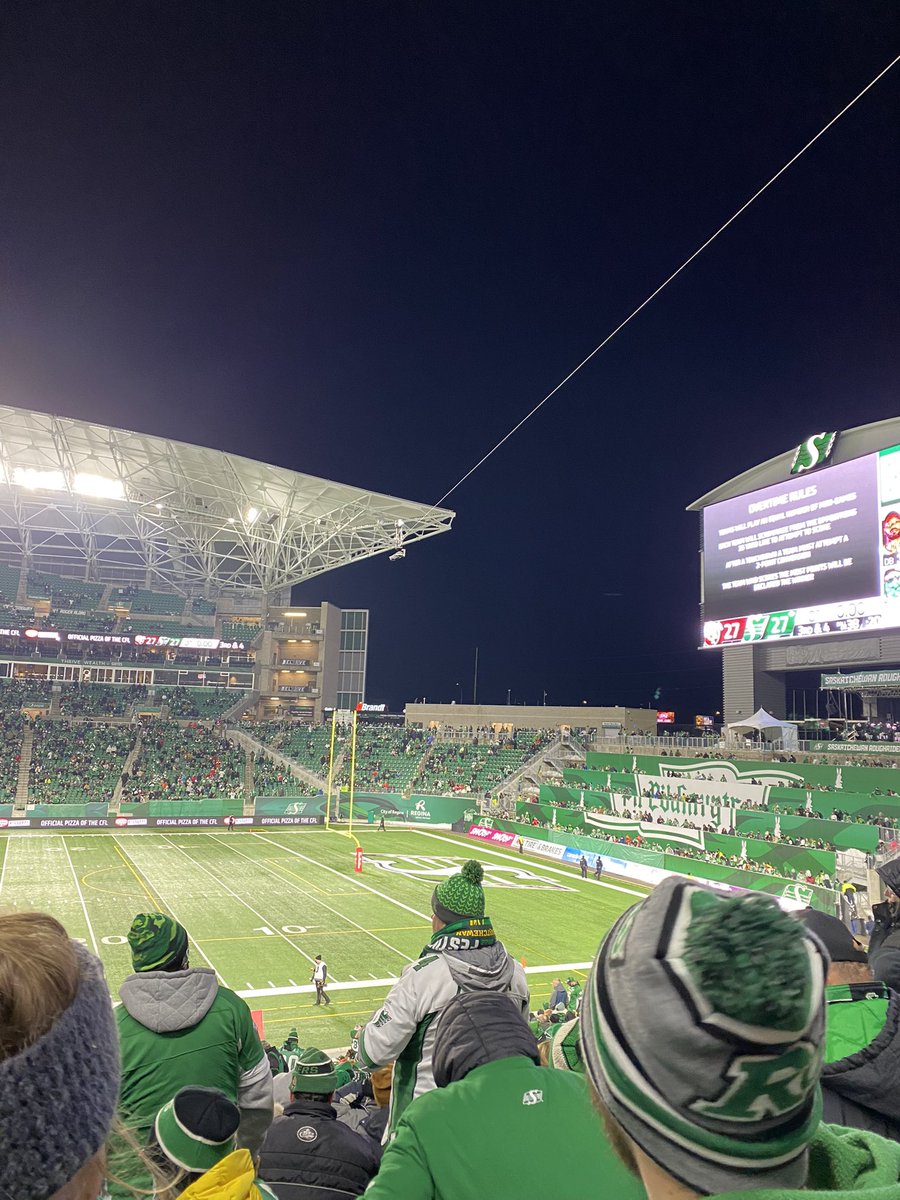 travis_legault's tweet image. Can we get a little PMT bump in CFL overtime for the #neonblack skyline @PFTCommenter ?? Need it.