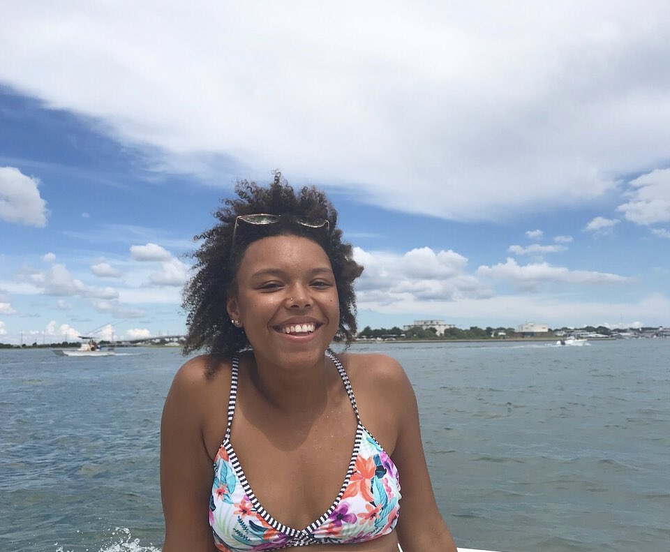 SquidneyAddison's tweet image. Hey everyone!! 👋🏽 My name is Sydney and I am SO excited for my first #BIMSWeek. I’m a first-year Coastal Environmental Management student at @DukeEnvironment and love just about anything relating to the ocean, but especially #sciart and environmental education! #BIMSRollCall