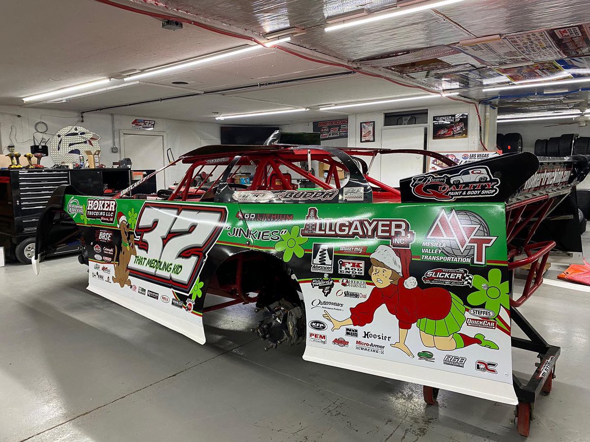 BobbyPierce32's tweet photo. The Dome wrap featuring Scooby-Doo and the gang 🏎🏁🎅🏻 Dec 2-4
Perhaps you can win a complete side, enter into the raffle at my apparel tent @GatewayDirt #dirtindecember https://t.co/h3Chhubb2b