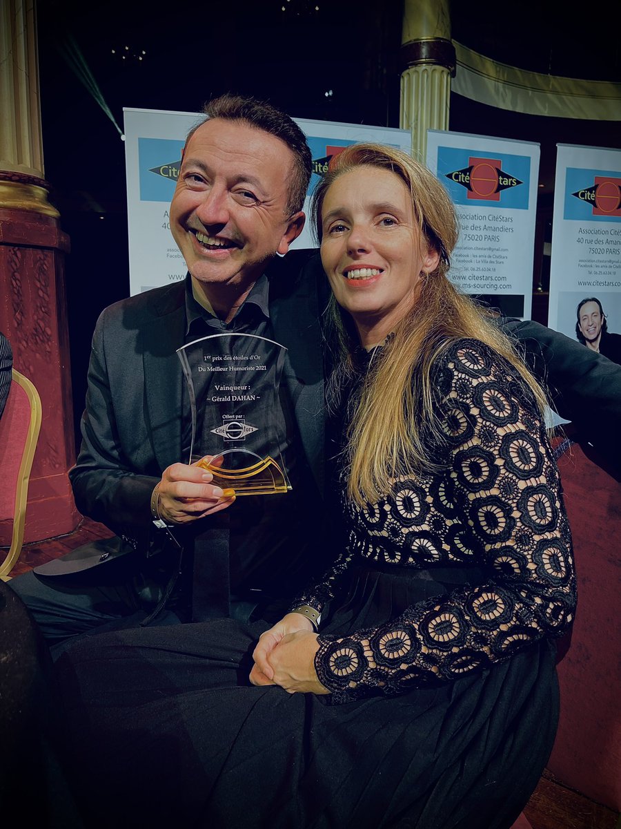 geralddahan's tweet photo. SOIREE #CITESTARS où j’ai reçu à Paris le prix du meilleur humoriste de l’année 2021, aux côtés de ma chère et tendre Claire, avec l’ami de toujours #MichelDrucker https://t.co/AMMAz3E4KC
